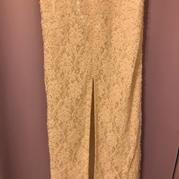 Wedding Gown Ivory Lace and Pearls - Picture 5 of 8